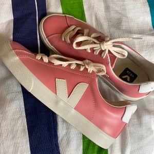 Light Pink Veja